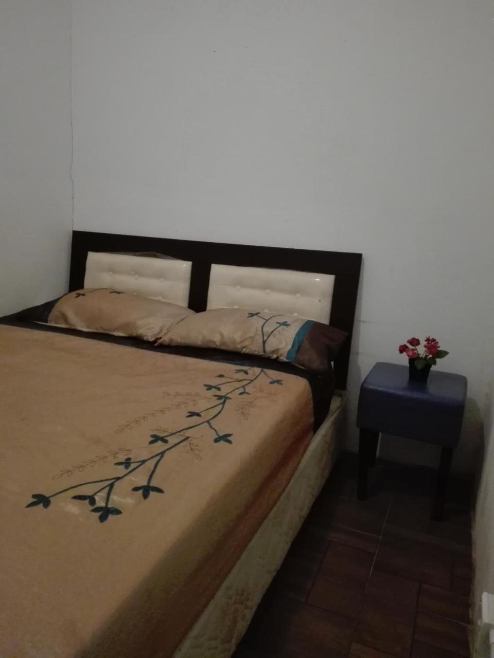 Tonight Hotel Hostel George Town Eksteriør billede